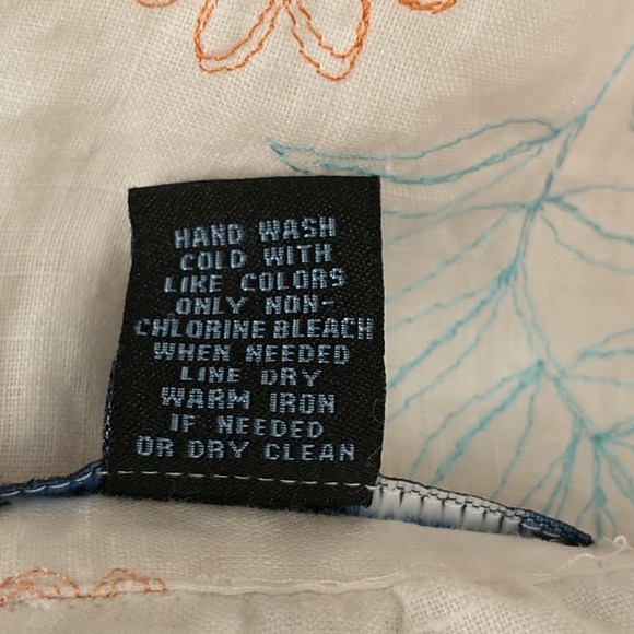 Two 100% Linen Blouses Lightweight White + 3/4 sleeve M Natural Fiber one floral - Picture 11 of 13